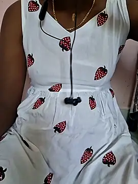 Snapshot of Tamil_Laksh chatting on 02-17-26, 05:38 Tamil Laksh online show from 02-17-26, 05:38