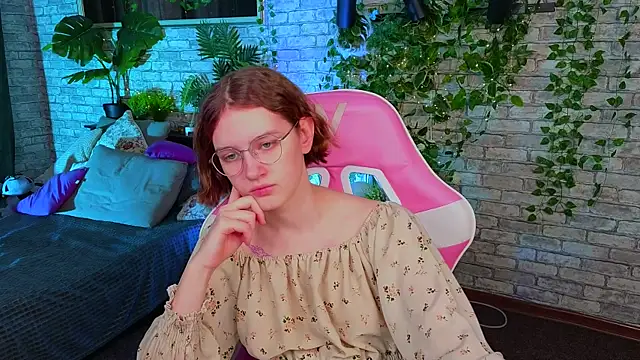 Snapshot of Mia_Mooore chatting on 02-24-26, 01:12 Mia Mooore online show from 02-24-26, 01:12