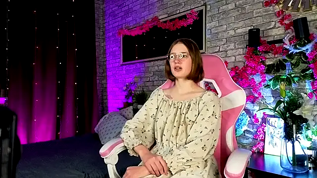 Mia Mooore online show from 12-01-25, 02:07