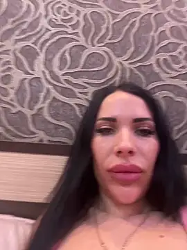 Snapshot of Sweet_little_gir chatting on 01-05-26, 05:27 Sweet little gir online show from 01-05-26, 05:27