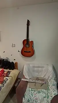 Emma Everett online show from 12-18-25, 01:37