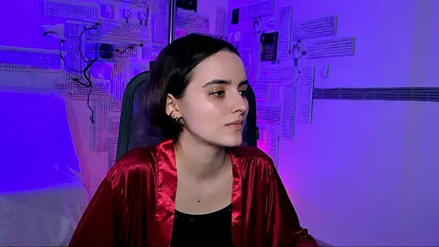 KateWillows online show from 03-15-26, 04:19