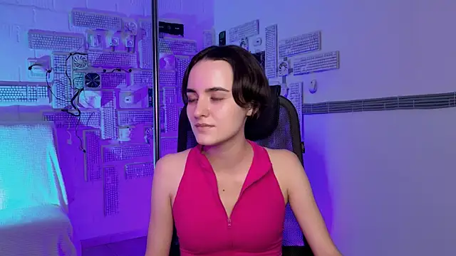 Snapshot of KateWillows chatting on 11-30-25, 08:26 KateWillows online show from 11-30-25, 08:26