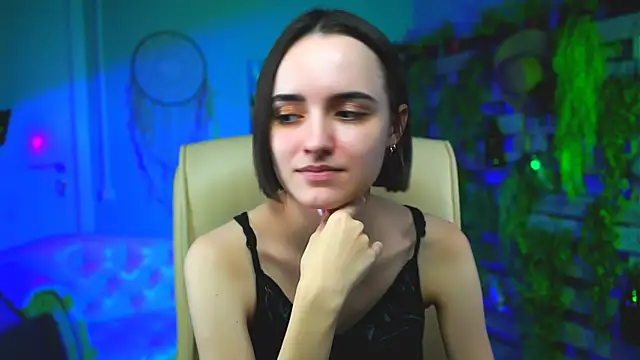 KateWillows online show from 03-29-26, 08:16