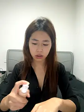 xiaohui660 online show from 12-01-25, 08:04