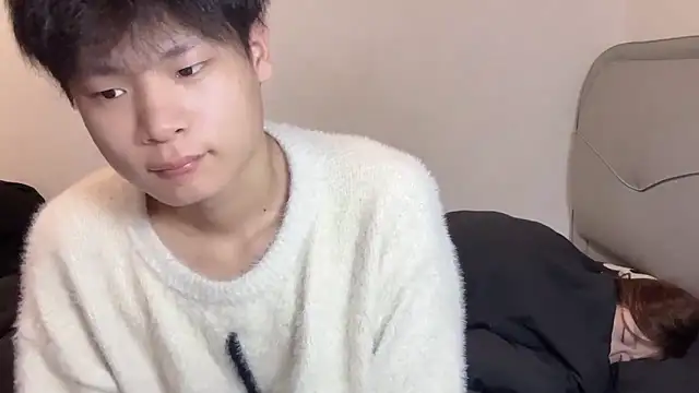 xiaohui660 online show from 12-17-25, 04:12