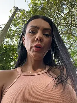 Snapshot of SofhiaTaylor chatting on 02-23-26, 08:42 SofhiaTaylor online show from 02-23-26, 08:42