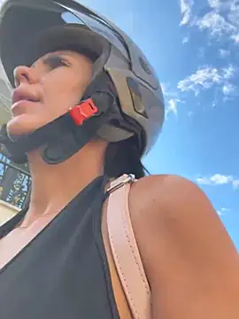 Snapshot of SofhiaTaylor chatting on 02-03-26, 09:09 SofhiaTaylor online show from 02-03-26, 09:09