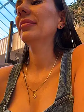 Snapshot of SofhiaTaylor chatting on 02-12-26, 07:57 SofhiaTaylor online show from 02-12-26, 07:57