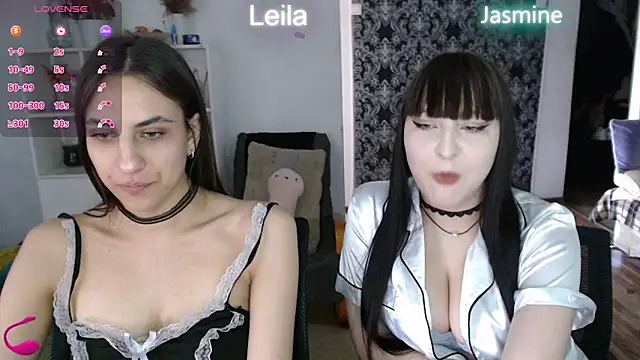 Snapshot of JasmineAdamss chatting on 03-26-26, 10:35 JasmineAdamss online show from 03-26-26, 10:35