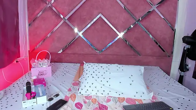 MeganDangelo online show from 02-10-26, 09:36