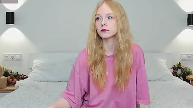 GhisllaineWestler online show from 01-19-26, 04:05