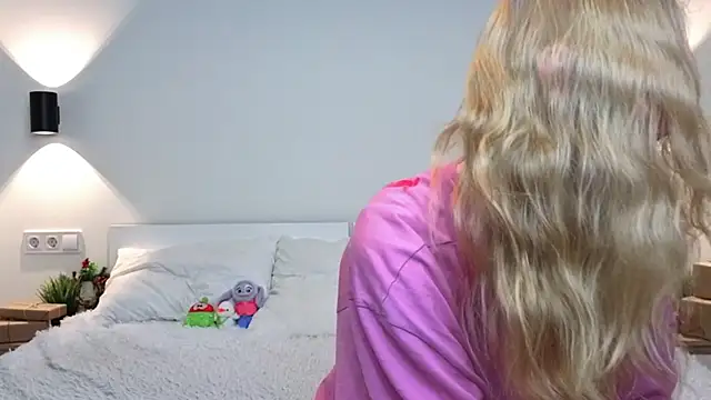 GhisllaineWestler online show from 02-09-26, 04:32