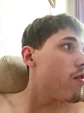 Snapshot of FreeRich chatting on 02-05-26, 05:36 FreeRich online show from 02-05-26, 05:36