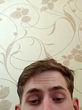 Snapshot of FreeRich chatting on 11-29-25, 04:34 FreeRich online show from 11-29-25, 04:34