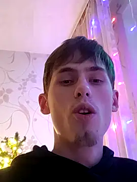 FreeRich online show from 12-22-25, 03:45