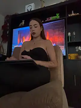 Snapshot of karla_Goddess chatting on 06-11-26, 03:53 karla Goddess online show from 06-11-26, 03:53