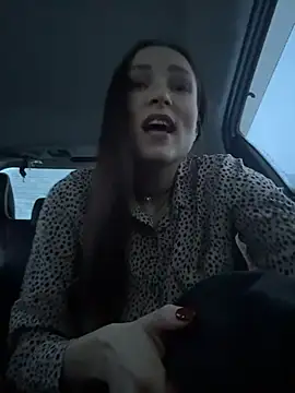 Snapshot of ZaraHill chatting on 12-20-25, 02:47 ZaraHill online show from 12-20-25, 02:47