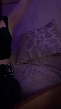 Tinashiny online show from 11-28-25, 05:57