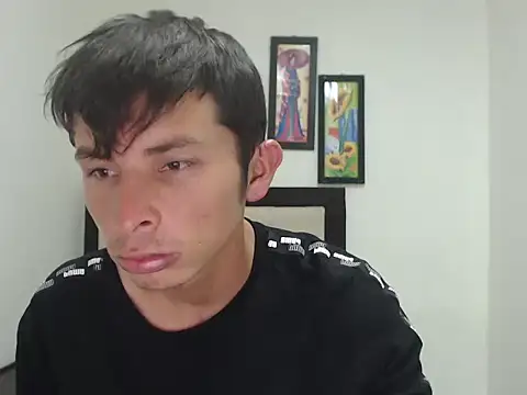 Snapshot of albeirothh chatting on 11-30-25, 03:35 albeirothh online show from 11-30-25, 03:35