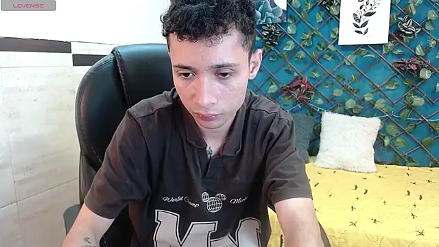 LucassSmith11 online show from 06-12-26, 03:21