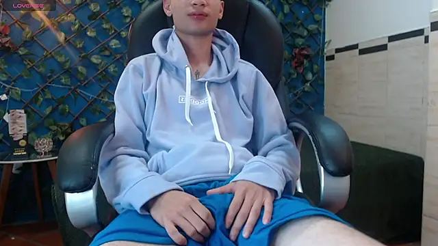 Snapshot of LucassSmith11 chatting on 01-07-26, 11:59 LucassSmith11 online show from 01-07-26, 11:59