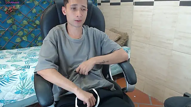 LucassSmith11 online show from 04-04-26, 06:47