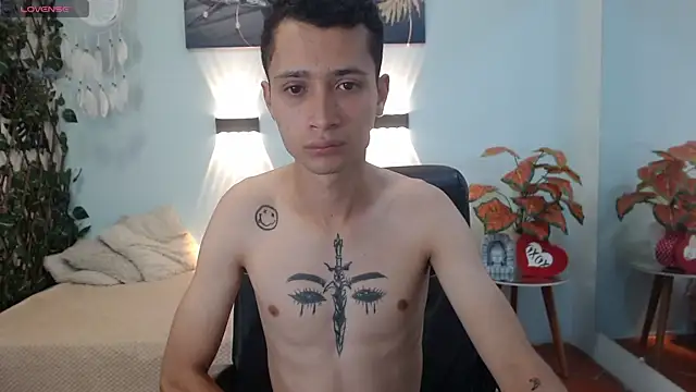 Snapshot of LucassSmith11 chatting on 12-16-25, 11:25 LucassSmith11 online show from 12-16-25, 11:25