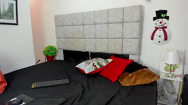 sofiia smith  online show from 12-05-25, 09:23