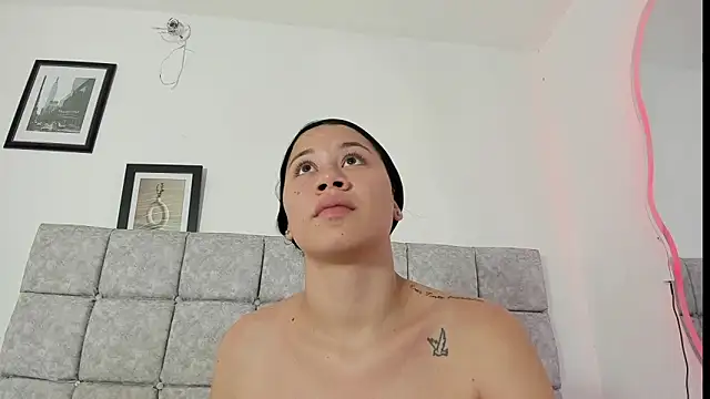 sofiia smith  online show from 01-15-26, 06:44