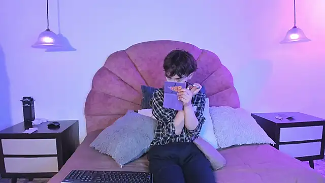 Brenda Tina online show from 01-15-26, 08:01