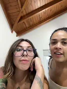 Snapshot of luschannen0 chatting on 03-10-26, 02:26 luschannen0 online show from 03-10-26, 02:26
