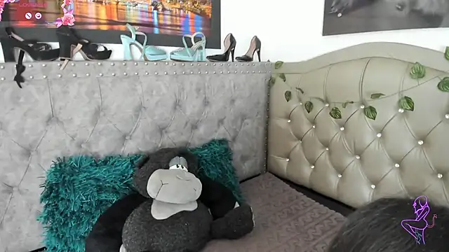 Melody Prescott online show from 02-03-26, 01:38