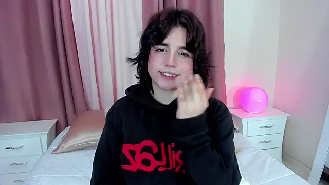 daniellesins2 online show from 12-01-25, 12:50