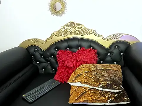 Snapshot of cristal_millers chatting on 06-05-26, 08:03 cristal millers online show from 06-05-26, 08:03