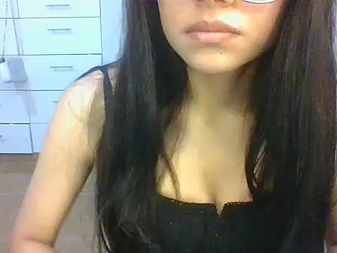 Snapshot of omifresita chatting on 03-27-26, 01:45 omifresita online show from 03-27-26, 01:45
