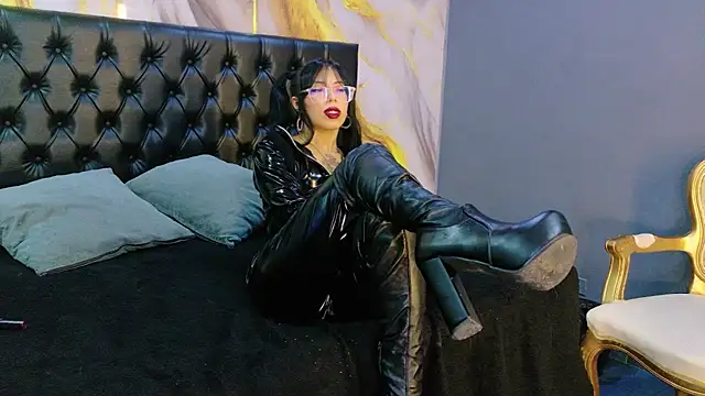 MilaDeRoux online show from 04-01-26, 02:46