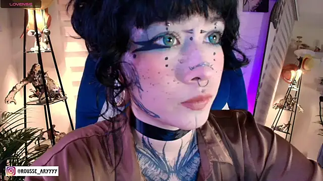 Snapshot of AryRousse chatting on 06-10-26, 04:03 AryRousse online show from 06-10-26, 04:03