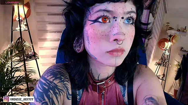 Snapshot of AryRousse chatting on 05-25-26, 04:01 AryRousse online show from 05-25-26, 04:01