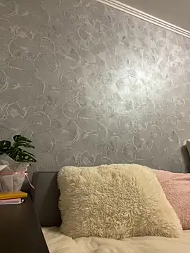 s4rah online show from 12-14-25, 02:44