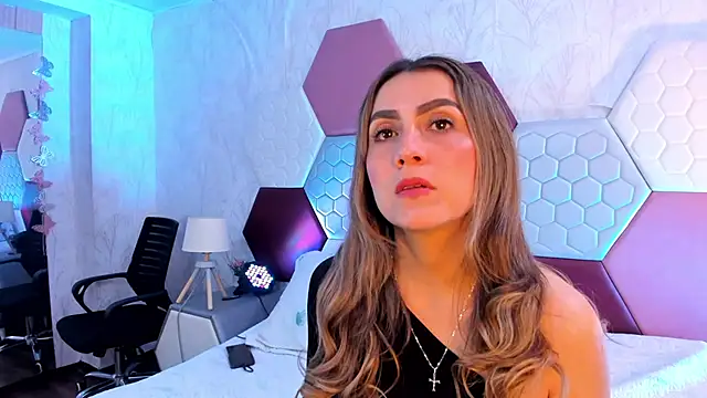 AriaRous online show from 01-14-26, 03:48