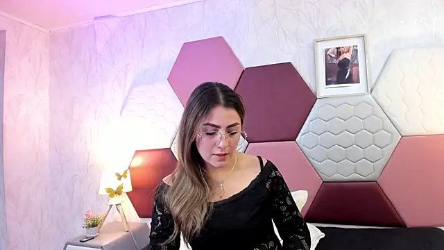 AriaRous online show from 04-23-26, 04:30