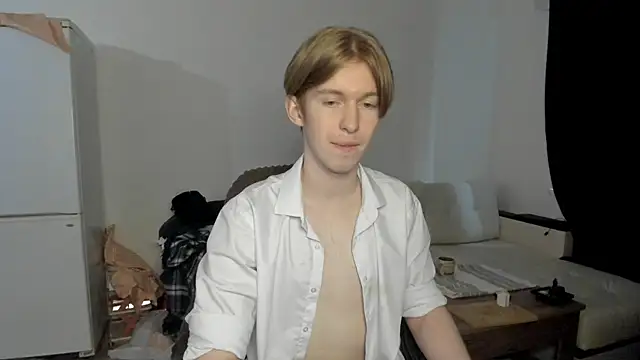 Snapshot of y0urSteve chatting on 05-22-26, 05:33 y0urSteve online show from 05-22-26, 05:33