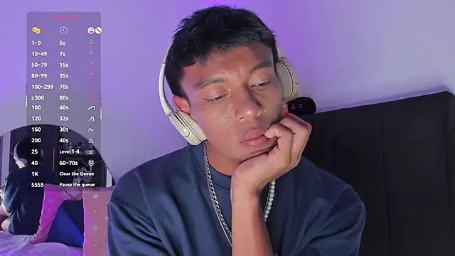 santinaughty online show from 03-03-26, 09:55