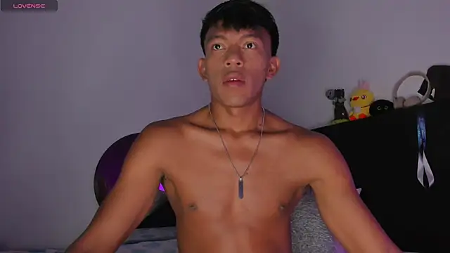 santinaughty online show from 04-10-26, 12:17