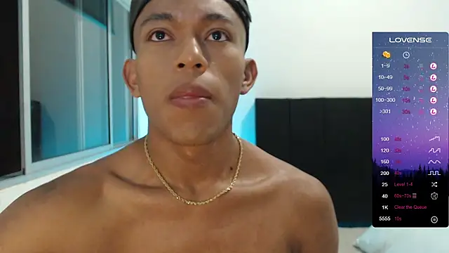 Snapshot of santinaughty chatting on 12-03-25, 12:12 santinaughty online show from 12-03-25, 12:12