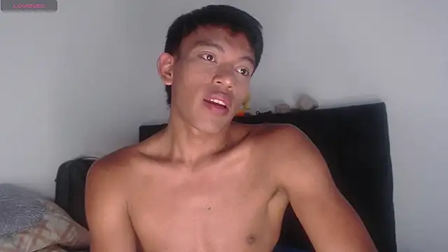 santinaughty online show from 02-25-26, 11:48