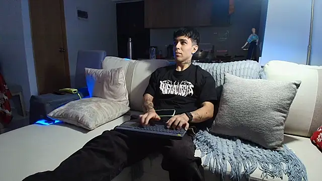 liorvante online show from 01-12-26, 01:12