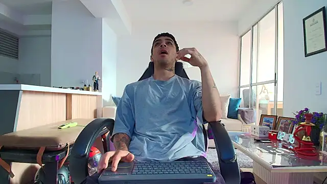 liorvante online show from 02-12-26, 01:44