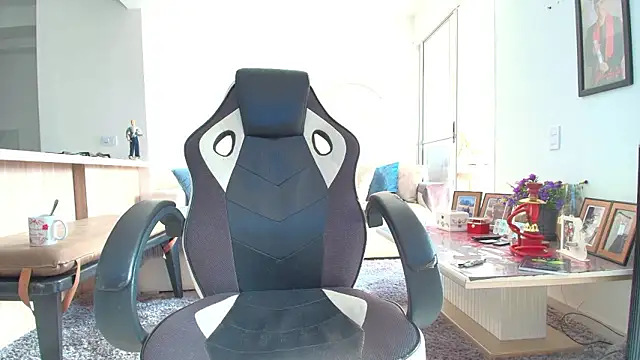 liorvante online show from 02-17-26, 02:47